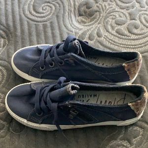 Size 7 Navy Blue blowfish shoes, new with tags